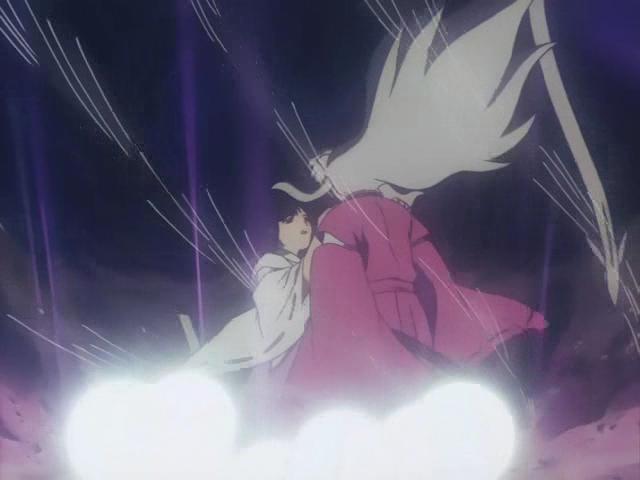 Otaku Gallery  / Anime e Manga / Inu-Yasha / Screen Shots / Episodi / 023 - La voce di Kagome e il bacio di Kikyo / 097.jpg